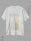 تیشرت سفید طرح دار فرشته منتظر، دکور تعطیلات اثر جید رینولدز | immage.ir