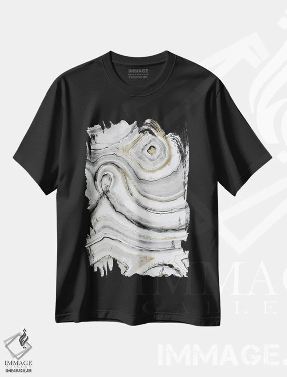 تیشرت مشکی طرح دار سایه های خاکستری یک اثر لیز جاردین | immage.ir