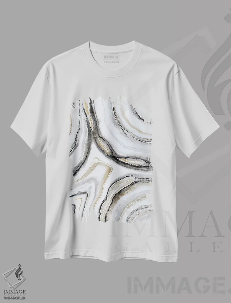 تیشرت سفید طرح دار سایه های خاکستری دو اثر لیز جاردین | immage.ir