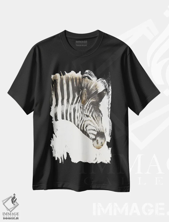 تیشرت مشکی طرح دار خطوط گورخری، دکور معاصر اثر لیز جاردین | فروشگاه ایماژ