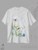 تیشرت سفید طرح دار گل های خیال انگیز، تزئینی اثر لیز جاردین | فروشگاه ایماژ