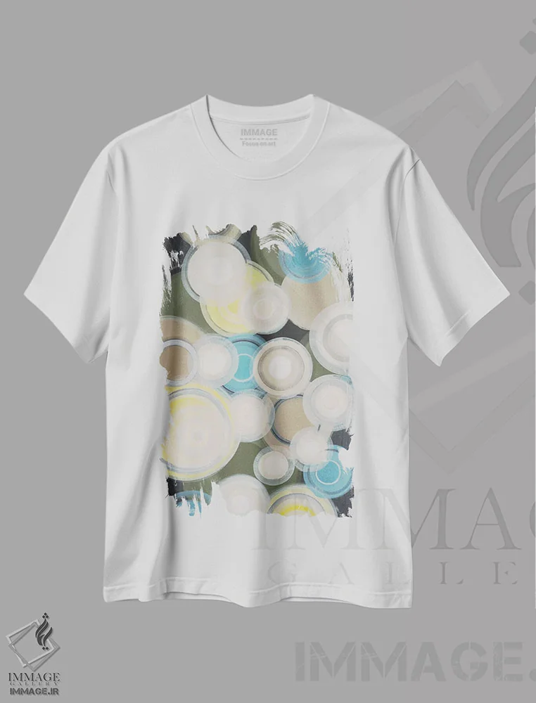 تیشرت سفید طرح دار در نور چراغ جلوی ماشین، آبستره اثر لیز جاردین | فروشگاه ایماژ