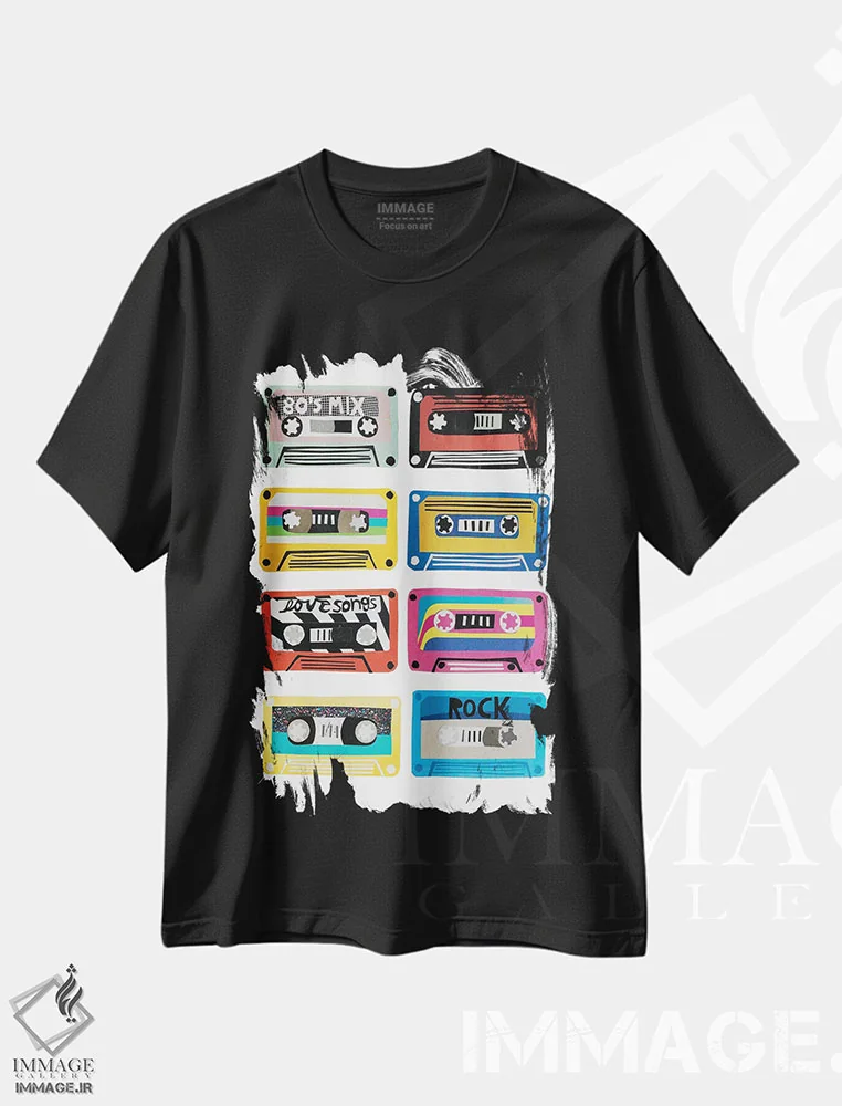 تیشرت مشکی طرح دار نوارکاست های میکس رترو، تزئینی اثر جن بوچلی | فروشگاه ایماژ