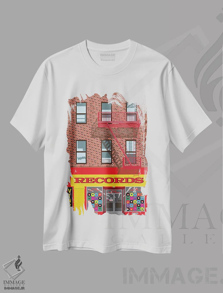 تیشرت سفید طرح دار صفحه های وینیل، تایپوگرافی اثر جن بوچلی | immage.ir