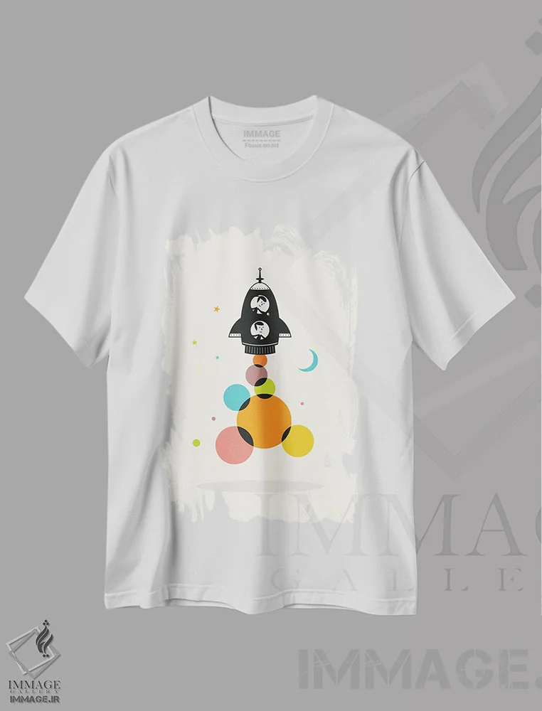 تیشرت سفید طرح دار در حال بالا رفتن، تزئینی اثر جازبری بلو | فروشگاه ایماژ