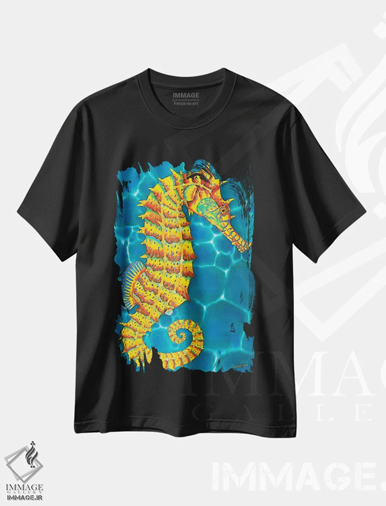 تیشرت مشکی طرح دار اسب دریایی جامائیکایی، تزئینی اثر دنیل ژان-باپتیست | فروشگاه ایماژ