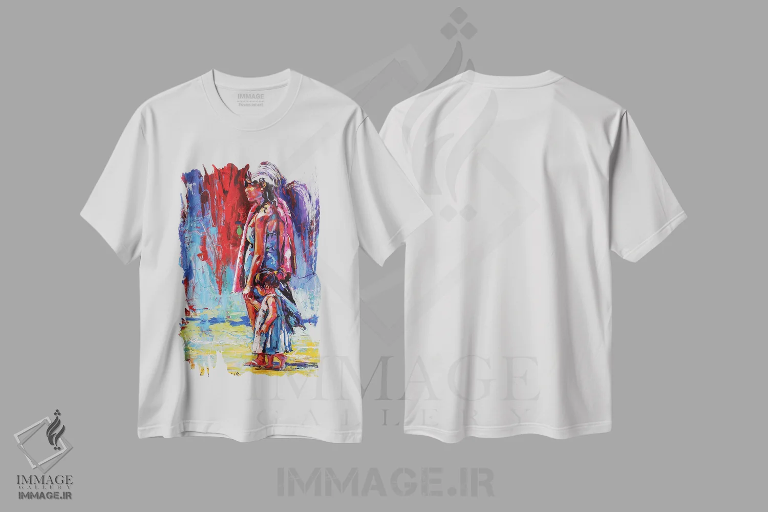 تیشرت سفید طرح دار قدم زنی در ساحل با مادر، هنر فاخر معاصر اثر ژوس کوفرر | immage.ir
