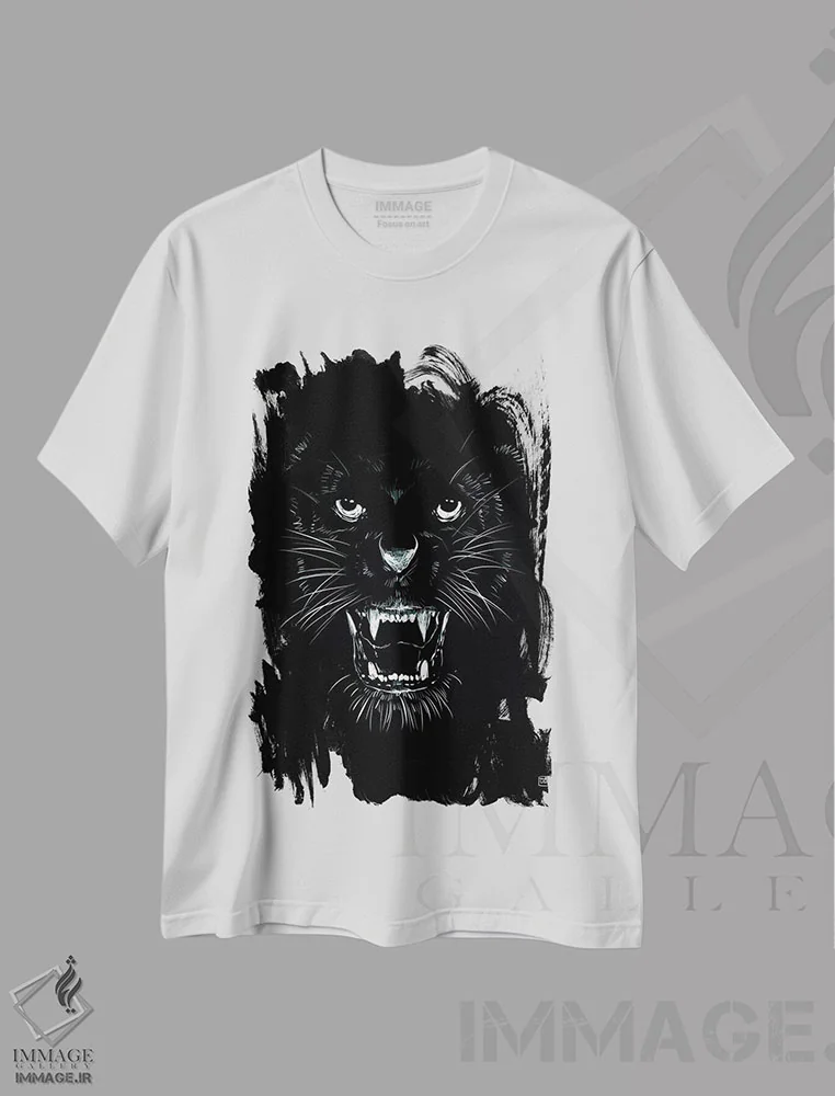 تیشرت سفید طرح دار هیولا، دکوراسیون جایگزین اثر جوزپه کریستیانو | immage.ir