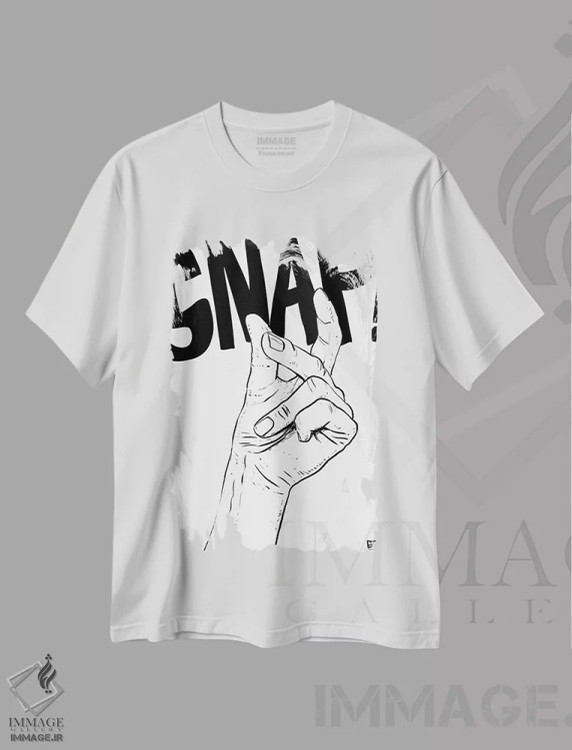 تیشرت سفید طرح دار ضربه!، تایپوگرافی اثر جوزپه کریستیانو | immage.ir