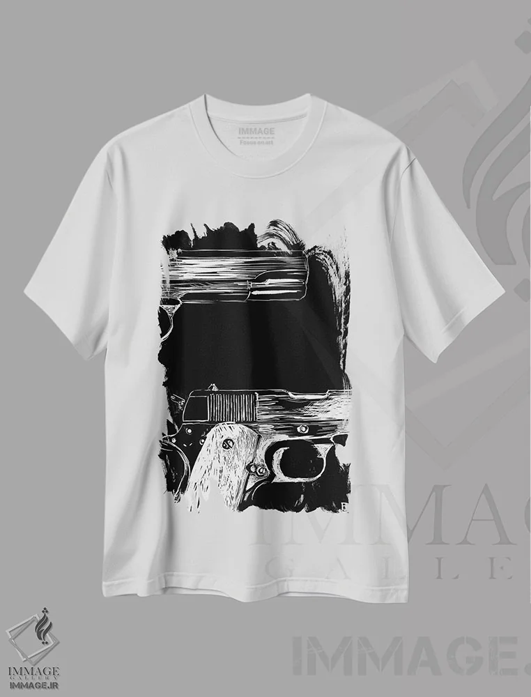 تیشرت سفید طرح دار اکشن به سبک پالپ ۲، هنر تزئینی سیاه و سفید اثر جوزپه کریستیانو | فروشگاه ایماژ