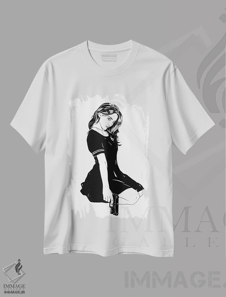 تیشرت سفید طرح دار نگاه مرگبار، هنر تزئینی سیاه و سفید اثر جوزپه کریستیانو | immage.ir