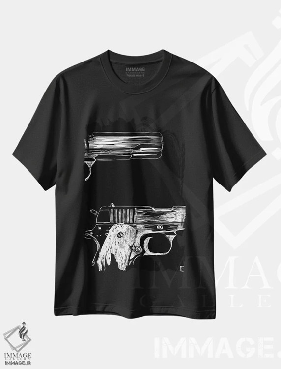 تیشرت مشکی طرح دار اکشن به سبک پالپ ۲، هنر تزئینی سیاه و سفید اثر جوزپه کریستیانو | immage.ir
