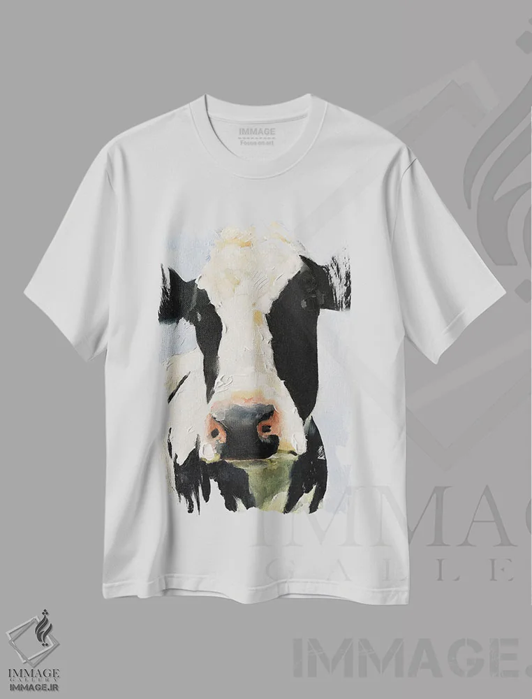 تیشرت سفید طرح دار گاو سیاه و سفید، دکور معاصر اثر جیمز کوتز | immage.ir