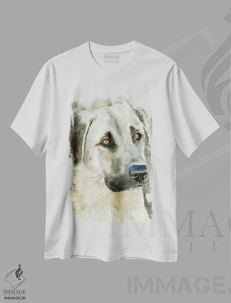 تیشرت سفید طرح دار نگهبان چوپان اثر جودیت استاین | immage.ir