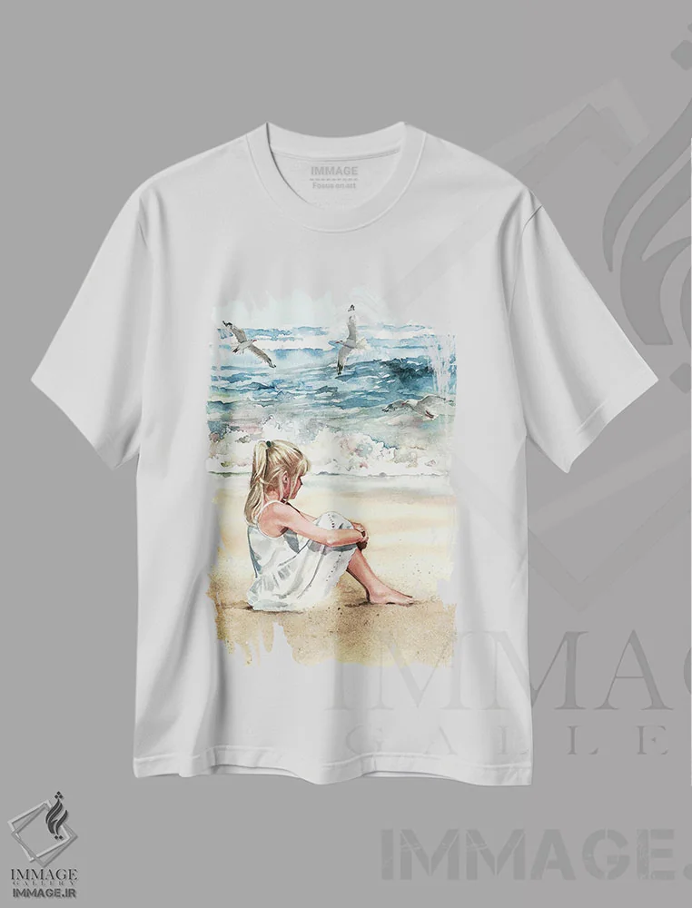 تیشرت سفید طرح دار نسیم ساحل، دکور ساحلی اثر جودیت استاین | immage.ir