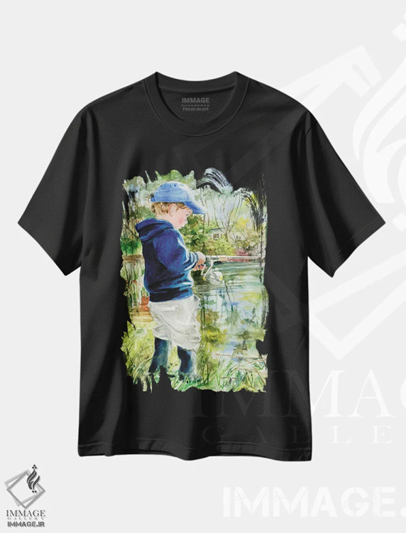 تیشرت مشکی طرح دار پسربچه ماهیگیر، تزئینی اثر جودیت استاین | immage.ir