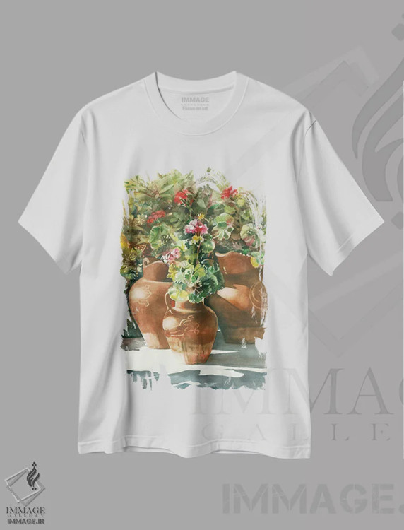تیشرت سفید طرح دار گل ها در گلدان های سفالی، دکور معاصر اثر جودیت استاین | فروشگاه ایماژ