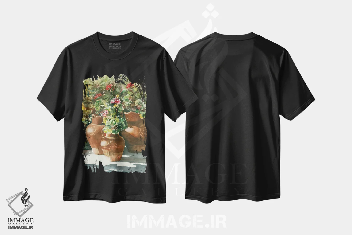تیشرت مشکی طرح دار گل ها در گلدان های سفالی، دکور معاصر اثر جودیت استاین | immage.ir
