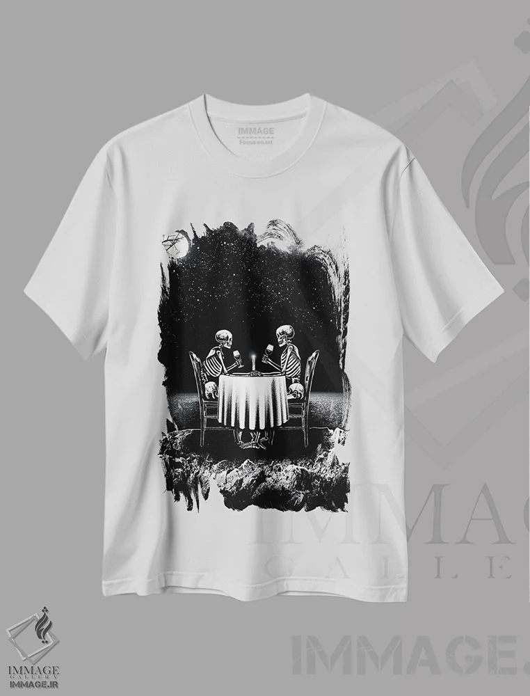 تیشرت سفید طرح دار شام دونفره، دکوراسیون جایگزین اثر جنید مورتیمر | immage.ir