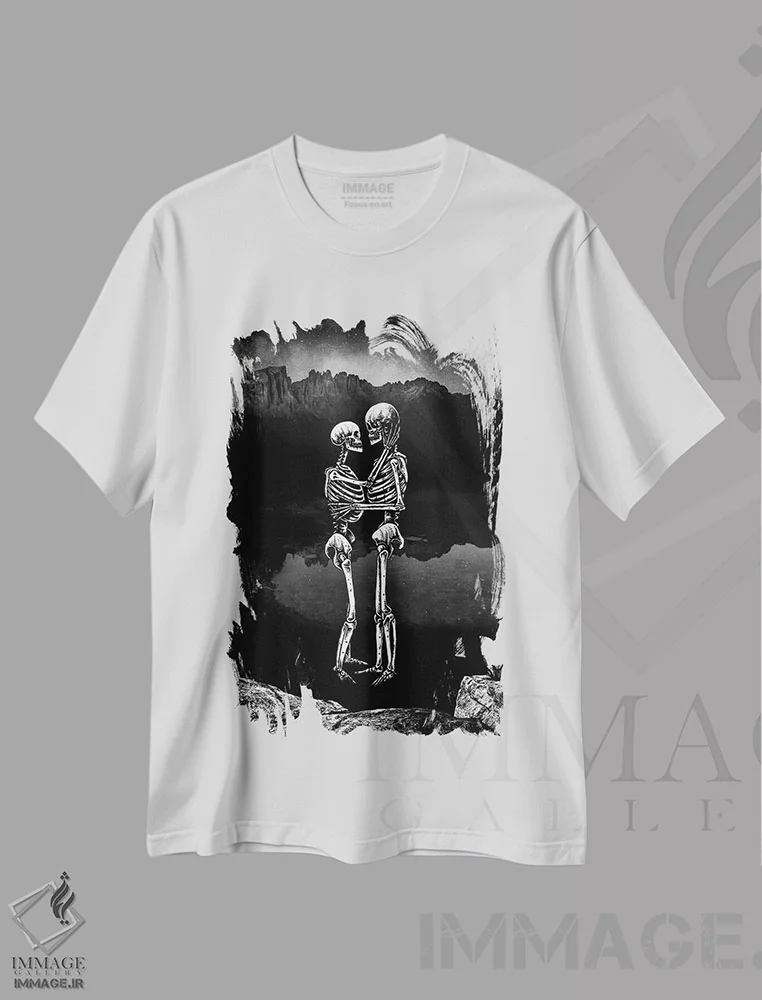 تیشرت سفید طرح دار روح های جاودان، دکوراسیون جایگزین اثر جنید مورتیمر | immage.ir