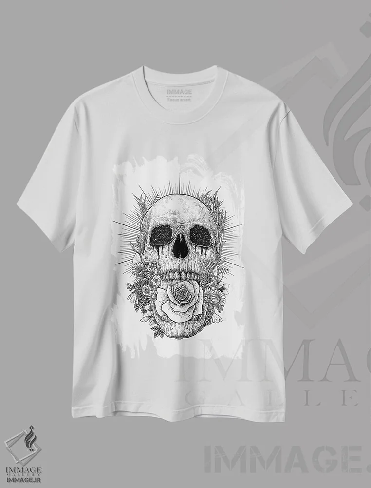تیشرت سفید طرح دار جمجمه گل دار، دکوراسیون جایگزین اثر جنید مورتیمر | فروشگاه ایماژ