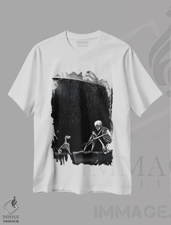 تیشرت سفید طرح دار همیشه باعث لبخند من باش، دکوراسیون جایگزین اثر جنید مورتیمر | immage.ir