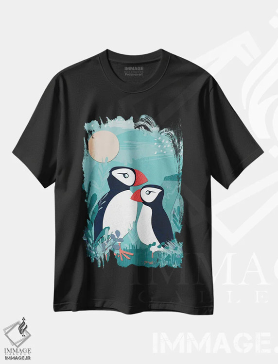 تیشرت مشکی طرح دار کلاژ ساحلی یک، دکور ساحلی اثر جنیفر اللوری | immage.ir