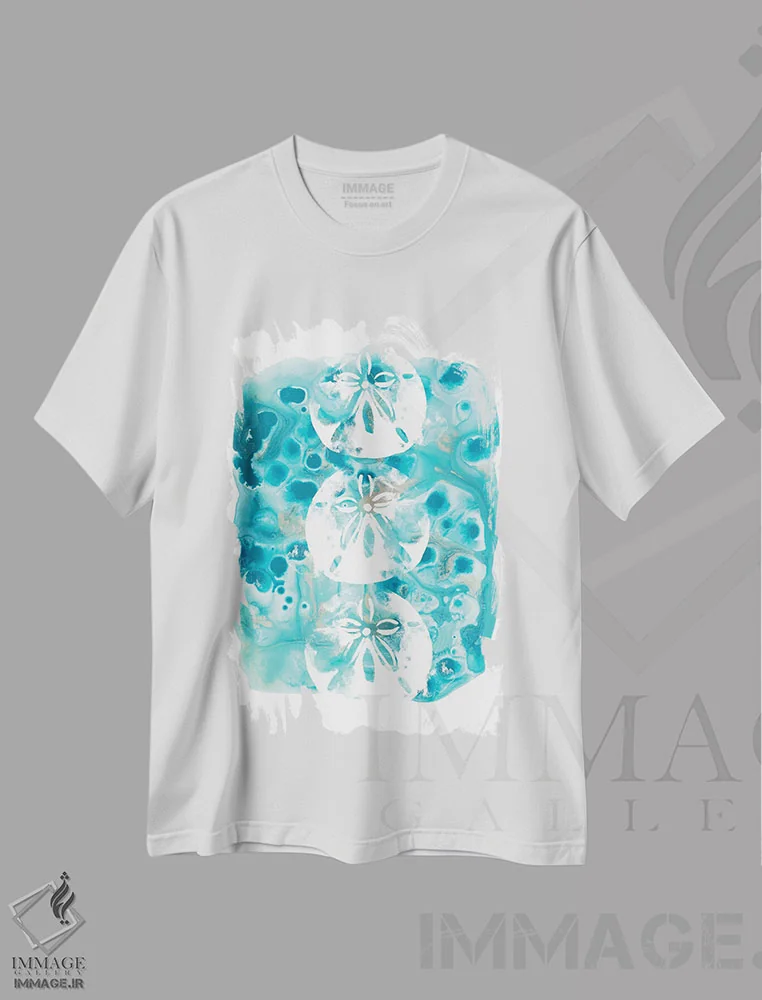 تیشرت سفید طرح دار اشکال ساحلی چهار، دکور ساحلی اثر جون اریکا وس | فروشگاه ایماژ