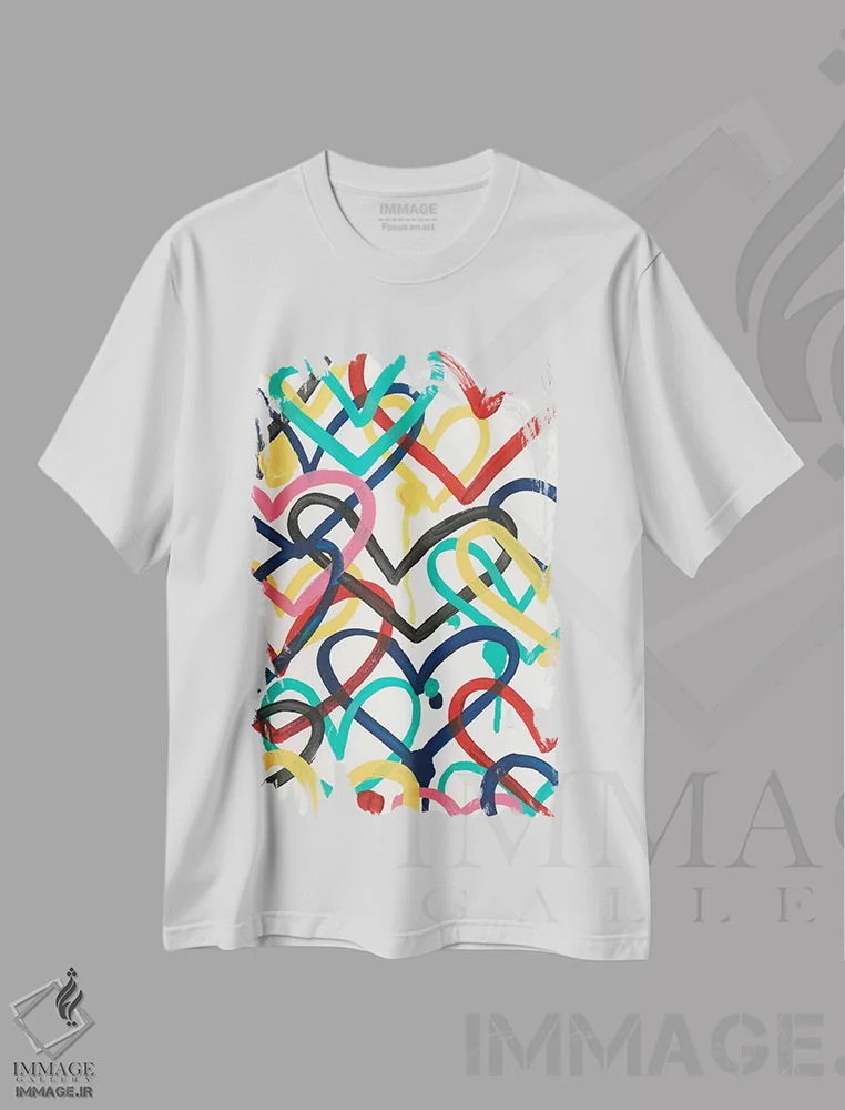 تیشرت سفید طرح دار دسته خط های قلبی دو، تزئینی اثر جون اریکا وس | فروشگاه ایماژ