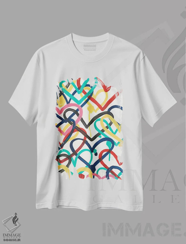 تیشرت سفید طرح دار دسته خط های قلبی دو، تزئینی اثر جون اریکا وس | فروشگاه ایماژ