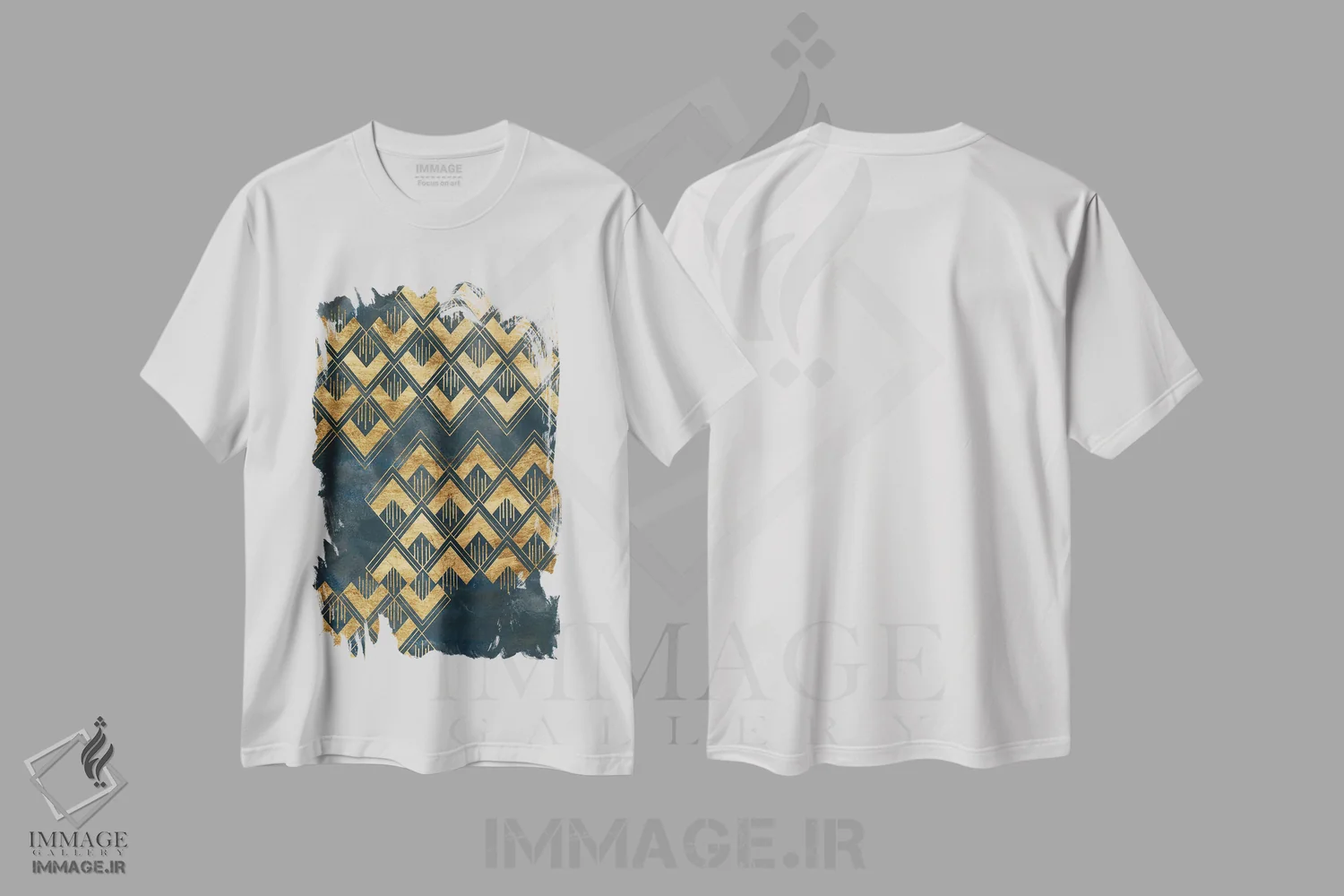 تیشرت سفید طرح دار الگوی دکو آبی ۲، آبستره اثر جون اریکا وس | immage.ir