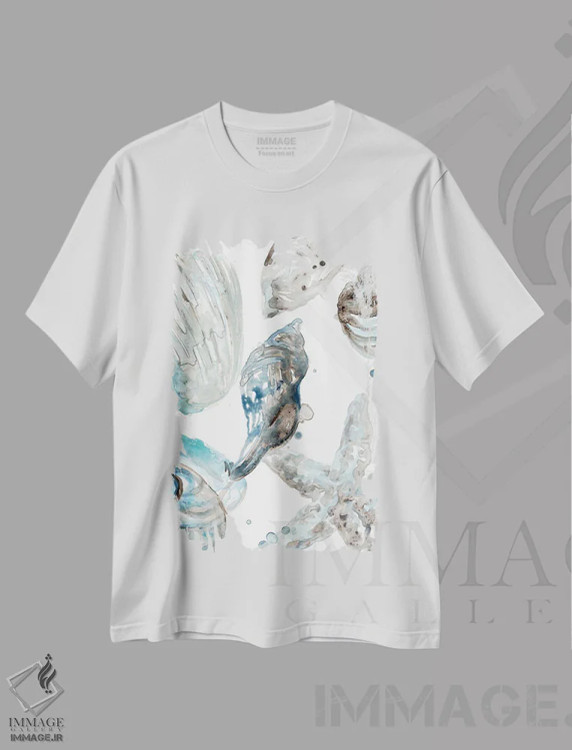تیشرت سفید طرح دار صدف های آبی آسمانی ۳، تزئینی اثر جون اریکا وس | فروشگاه ایماژ