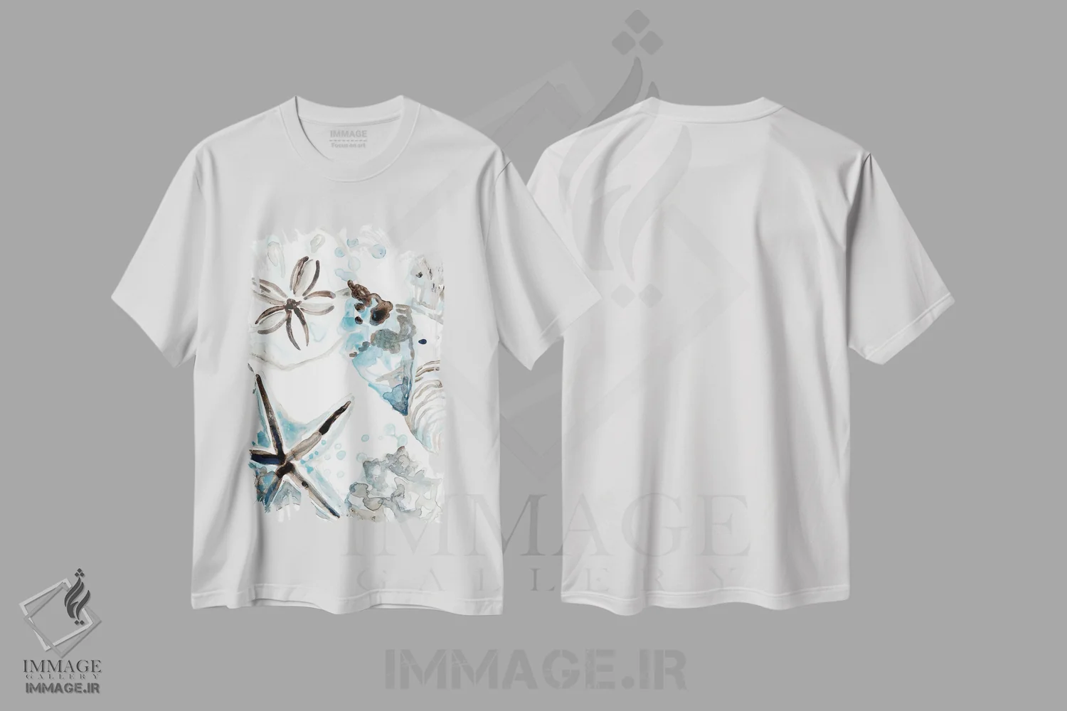 تیشرت سفید طرح دار صدف های آبی آسمانی ۴، تزئینی اثر جون اریکا وس | immage.ir