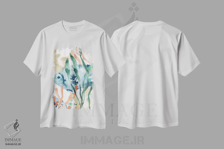 تیشرت سفید طرح دار در میان جلبک های دریایی ۲، مدیوم اثر جون اریکا وس | فروشگاه ایماژ