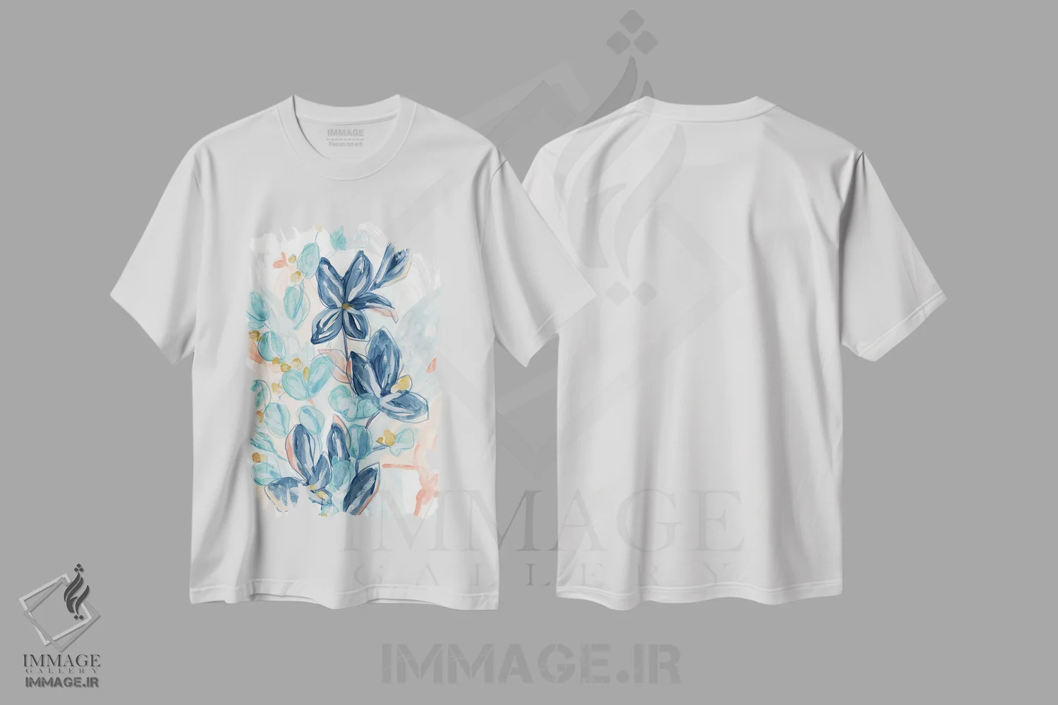 تیشرت سفید طرح دار آبی های شکوفا ۱ اثر جون اریکا وس | immage.ir