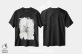 تیشرت مشکی طرح دار اشارهٔ گل گون خنثی ششم، دکور معاصر اثر جون اریکا وس | فروشگاه ایماژ