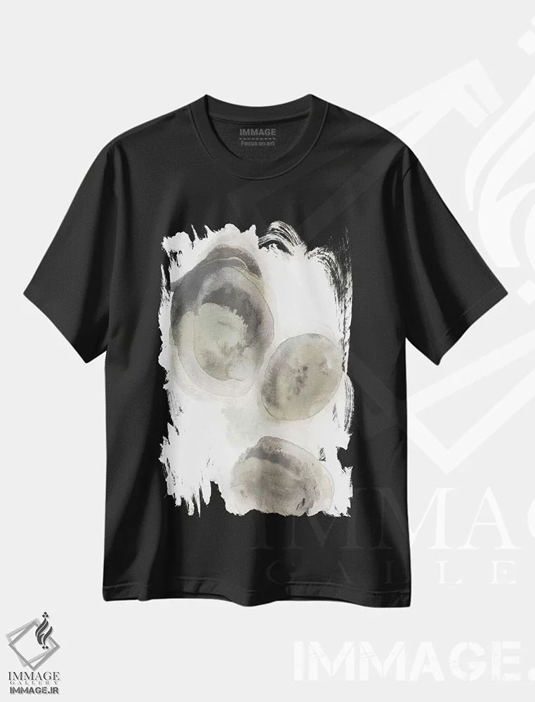 تیشرت مشکی طرح دار سنگ های آبی یکم اثر جون اریکا وس | immage.ir