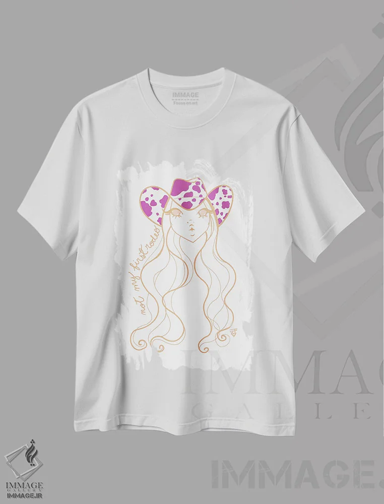 تیشرت سفید طرح دار اولین بارم نیست، تزئینی اثر جوزفینا فرناندز | فروشگاه ایماژ