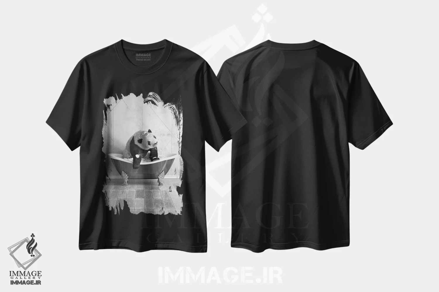 تیشرت مشکی طرح دار پاندا روی توالت، هنر دیجیتال اثر جوفری فیلیپ | immage.ir