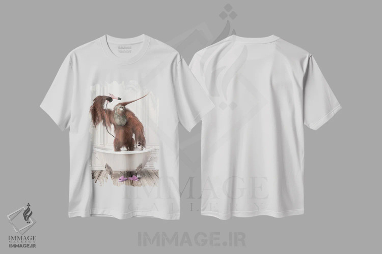 تیشرت سفید طرح دار اورانگوتان ها در حمام، هنر دیجیتال اثر جوفری فیلیپ | فروشگاه ایماژ