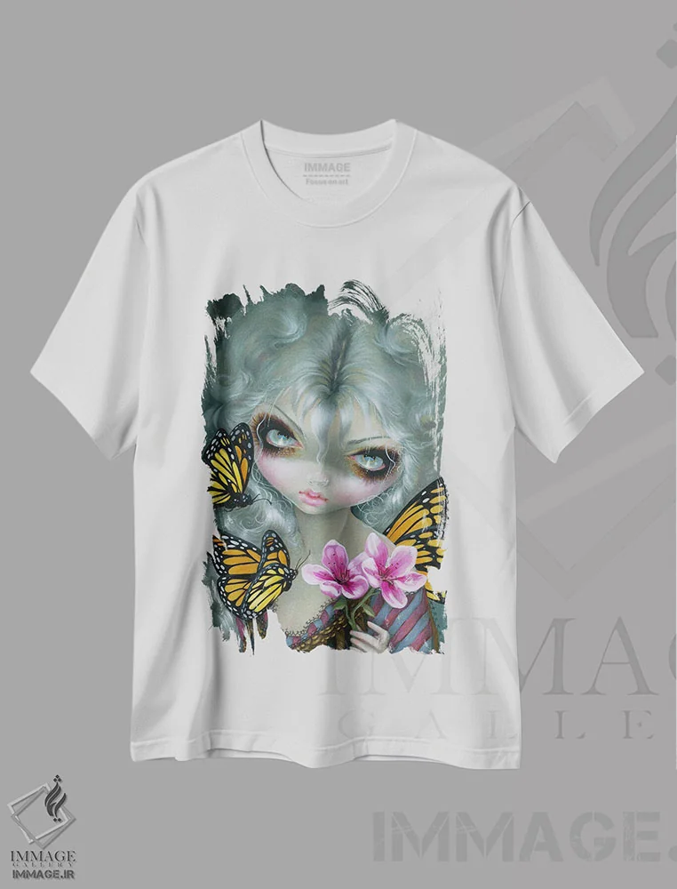 تیشرت سفید طرح دار جذب پروانه ها، دکوراسیون جایگزین اثر جزمین بکِت-گریفیت | immage.ir