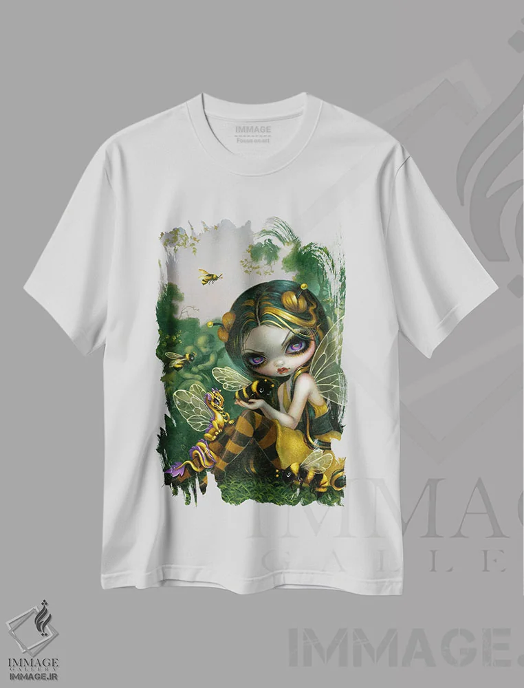 تیشرت سفید طرح دار اژدهای کوچک زنبور عسل، دکوراسیون جایگزین اثر جزمین بکِت-گریفیت | فروشگاه ایماژ