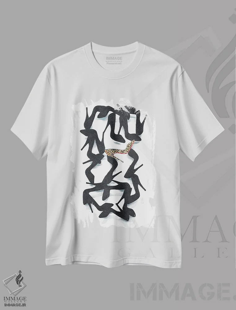 تیشرت سفید طرح دار تپه ها، تزئینی اثر جوزایا جونز | immage.ir