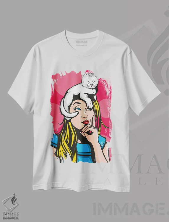 تیشرت سفید طرح دار گربه بر روی زن بلوند داغ، هنر فاخر معاصر اثر جیمز لی | immage.ir