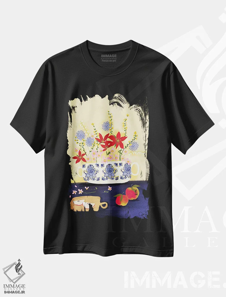 تیشرت مشکی طرح دار گل های وحشی دلفت ۱، دکور بوهمی اثر جوی لافرم | فروشگاه ایماژ