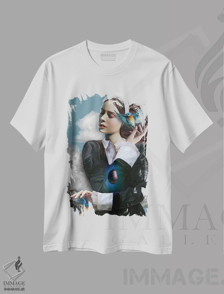 تیشرت سفید طرح دار مرغ آبی، هنر دیجیتال اثر جولیانا لوومر | immage.ir
