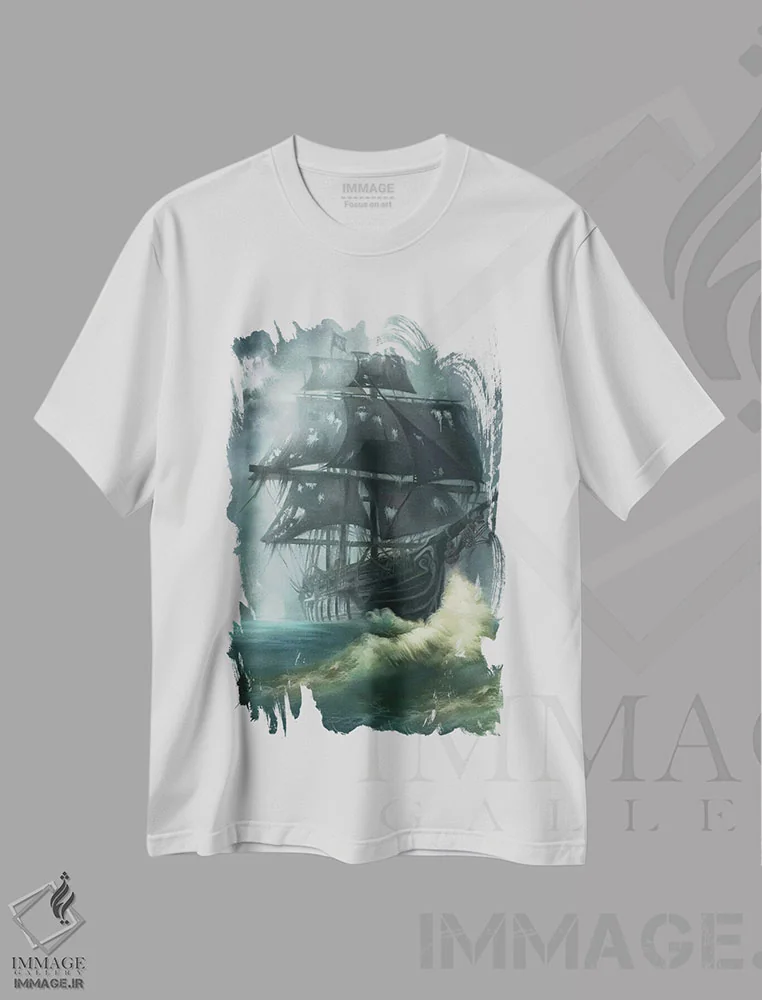 تیشرت سفید طرح دار کشتی ارواح مروارید سیاه، هنر فاخر معاصر اثر جولیانا لوومر | immage.ir