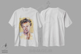 تیشرت سفید طرح دار هری استایلز، مدیوم اثر جکی لیو | immage.ir