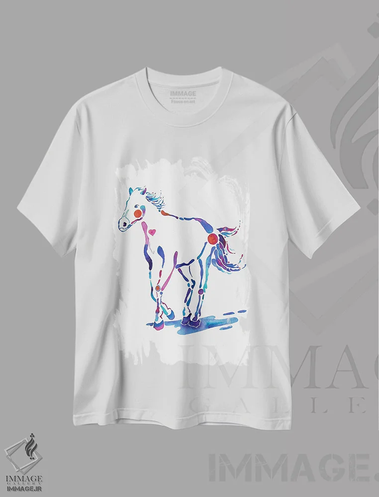 تیشرت سفید طرح دار کُره اسب، تزئینی اثر جو لینچ | فروشگاه ایماژ