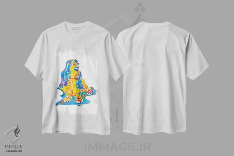 تیشرت سفید طرح دار سگ بیلی باست هوند روی پایه، دکور معاصر اثر جو لینچ | immage.ir